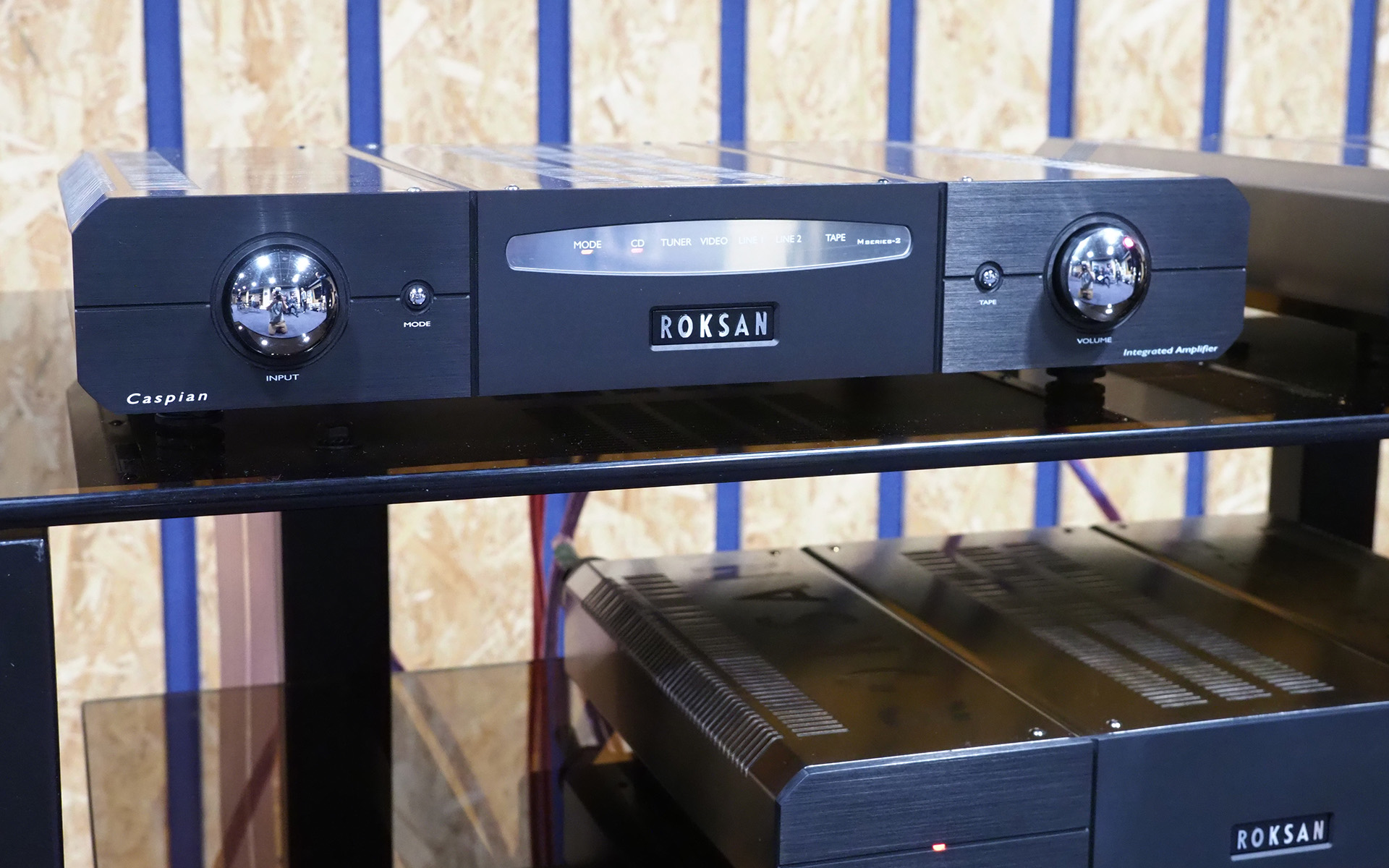 В России стартовали продажи акустики Monitor Audio Gold пятого поколения и компонентов Roksan