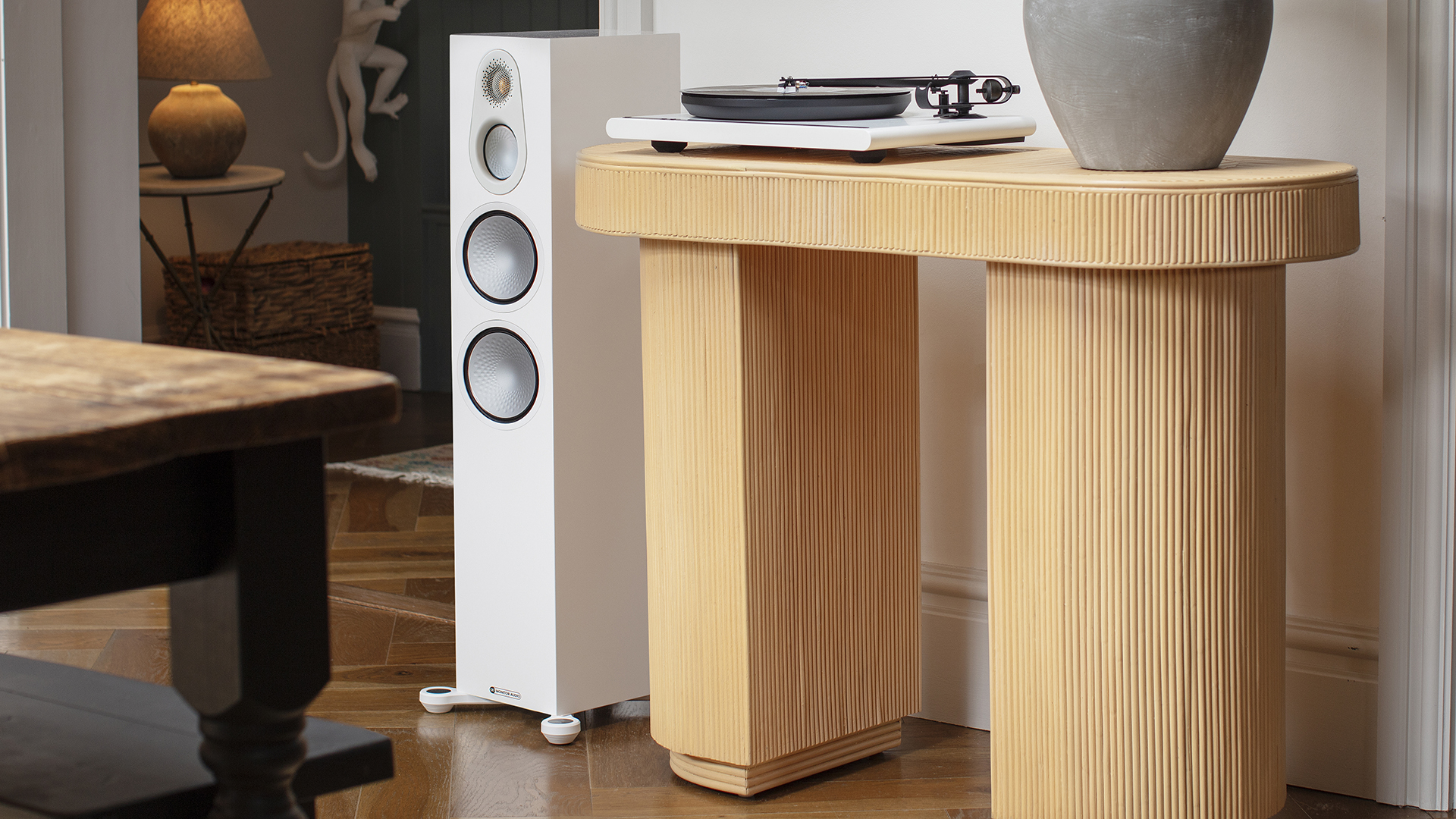 Absolute Sound назвал лучшими сразу три напольные модели Monitor Audio