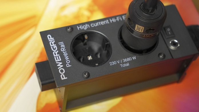 POWERGRIP представляет инновационный модуль чистого питания PowerRail в год десятилетия бренда