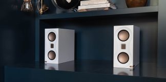 Все в белом: Monitor Audio выпускает полочники Studio 89 White