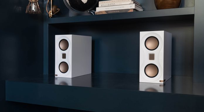 Все в белом: Monitor Audio выпускает полочники Studio 89 White