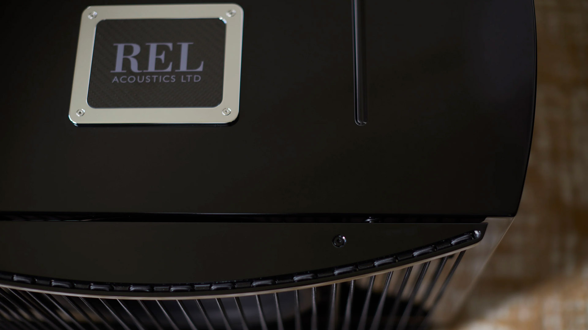 Сабвуфер REL No. 31 – могучий бунтарь Сабвуфер REL No. 31 – могучий бунтарь