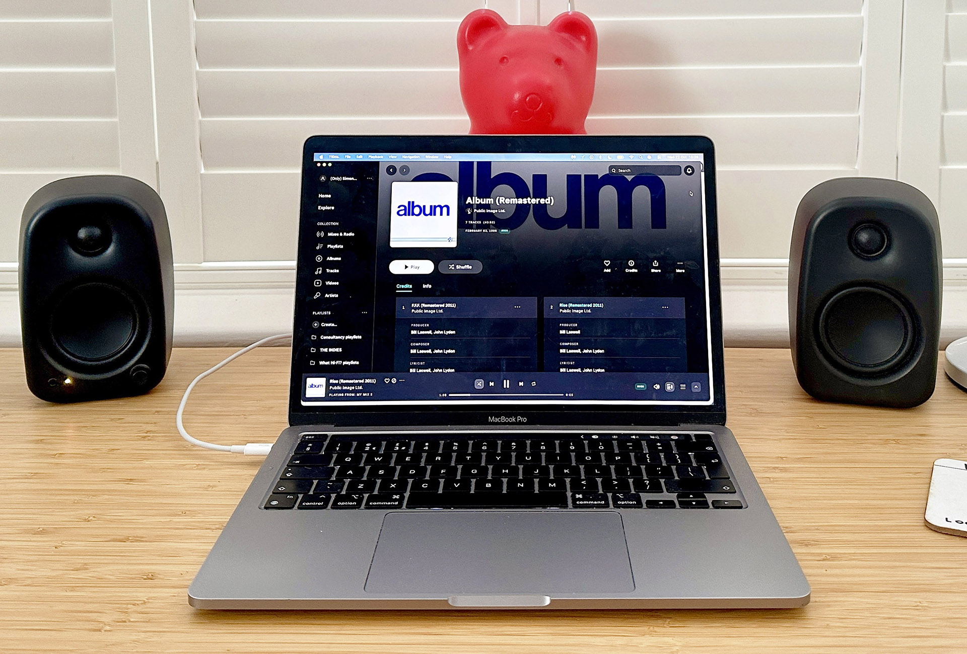 Украсят рабочий стол: компактные настольные колонки Kanto UKI Украсят рабочий стол: компактные настольные колонки Kanto UKI