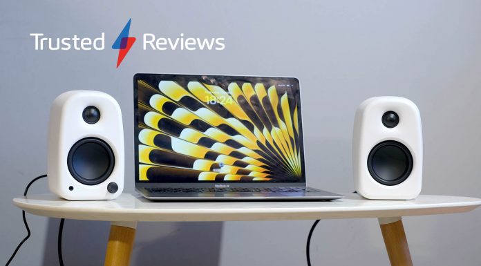 Компактные, симпатичные и мощные: настольные колонки Kanto UKI