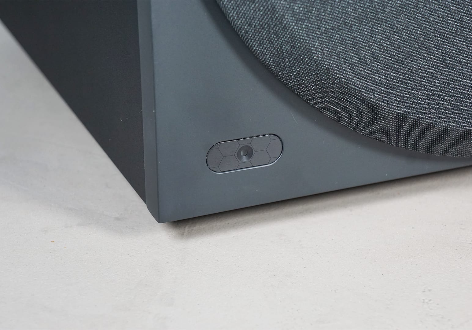 Идеален для небольших систем: сабвуфер Monitor Audio Vestra W10 Идеален для небольших систем: сабвуфер Monitor Audio Vestra W10