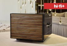 Сабвуфер REL Carbon Special BL позволяет музыке «дышать»