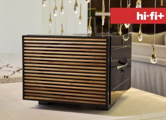 Сабвуфер REL Carbon Special BL позволяет музыке «дышать»